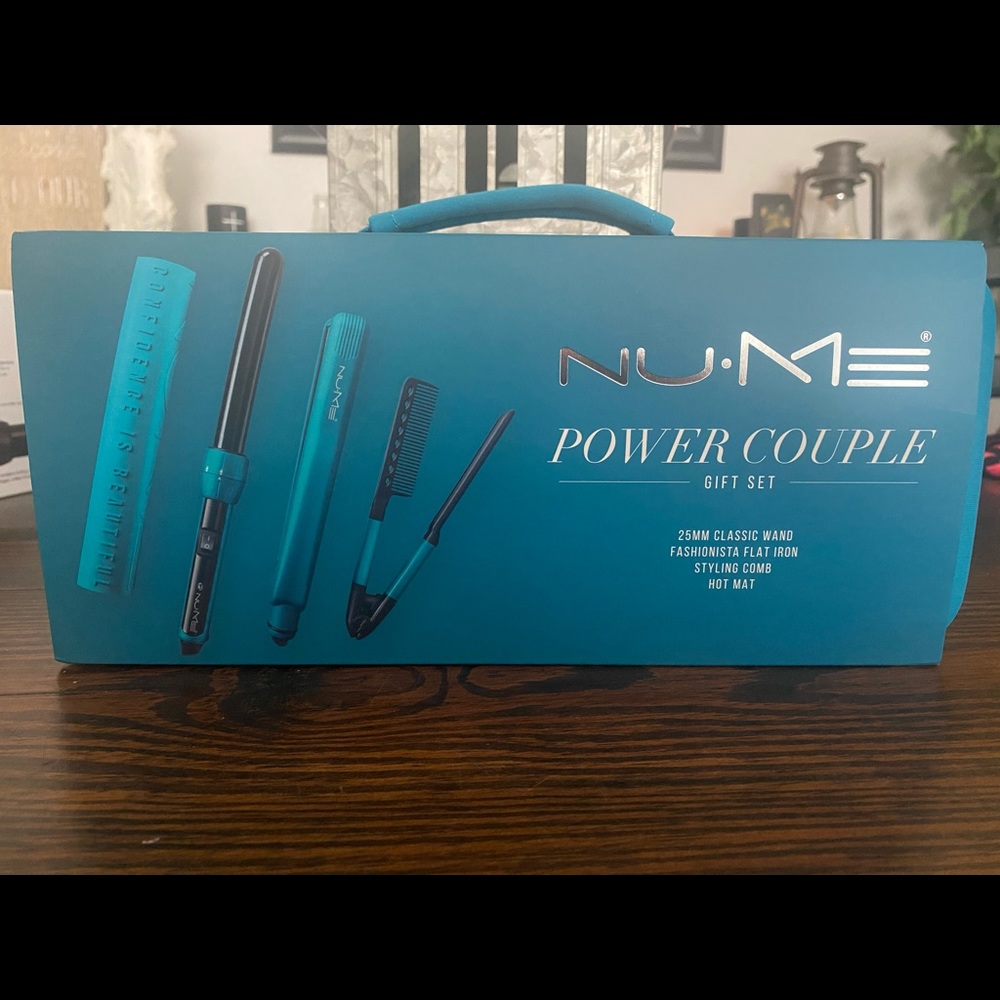 NuMe power couples gift set NEW IN BOX
